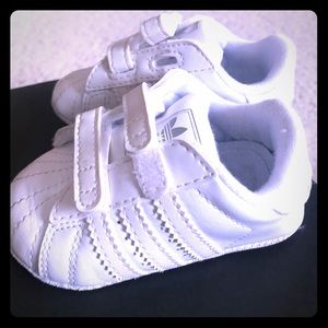 Infant Adidas EUC~~ Size 2